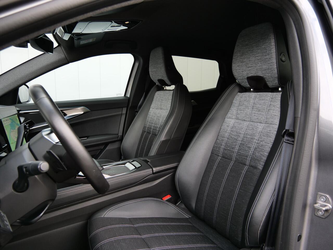 Renault Austral 1.2 Mild Hybrid 160pk Techno Automaat Navigatie / Handsfree koffer / Camera