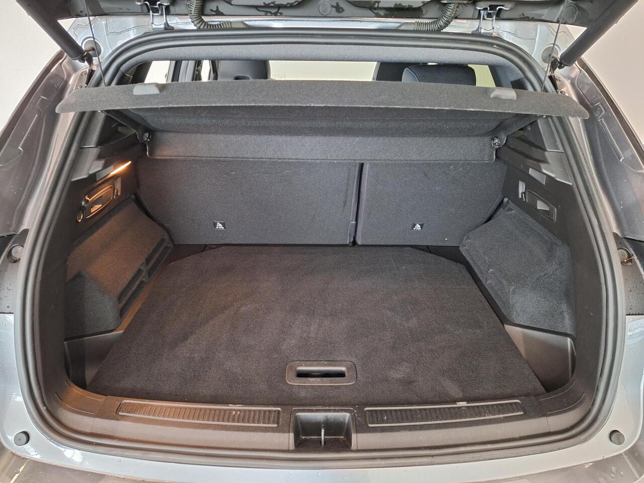 Renault Austral 1.2 E-Tech Full Hybrid 200 Techno Esprit Alpine | Navigatie | Climate Control | Cruise Control | Apple Carplay/Android Auto | Lichtmetalen velgen 20" | Elektrisch Bedienbare Achterklep