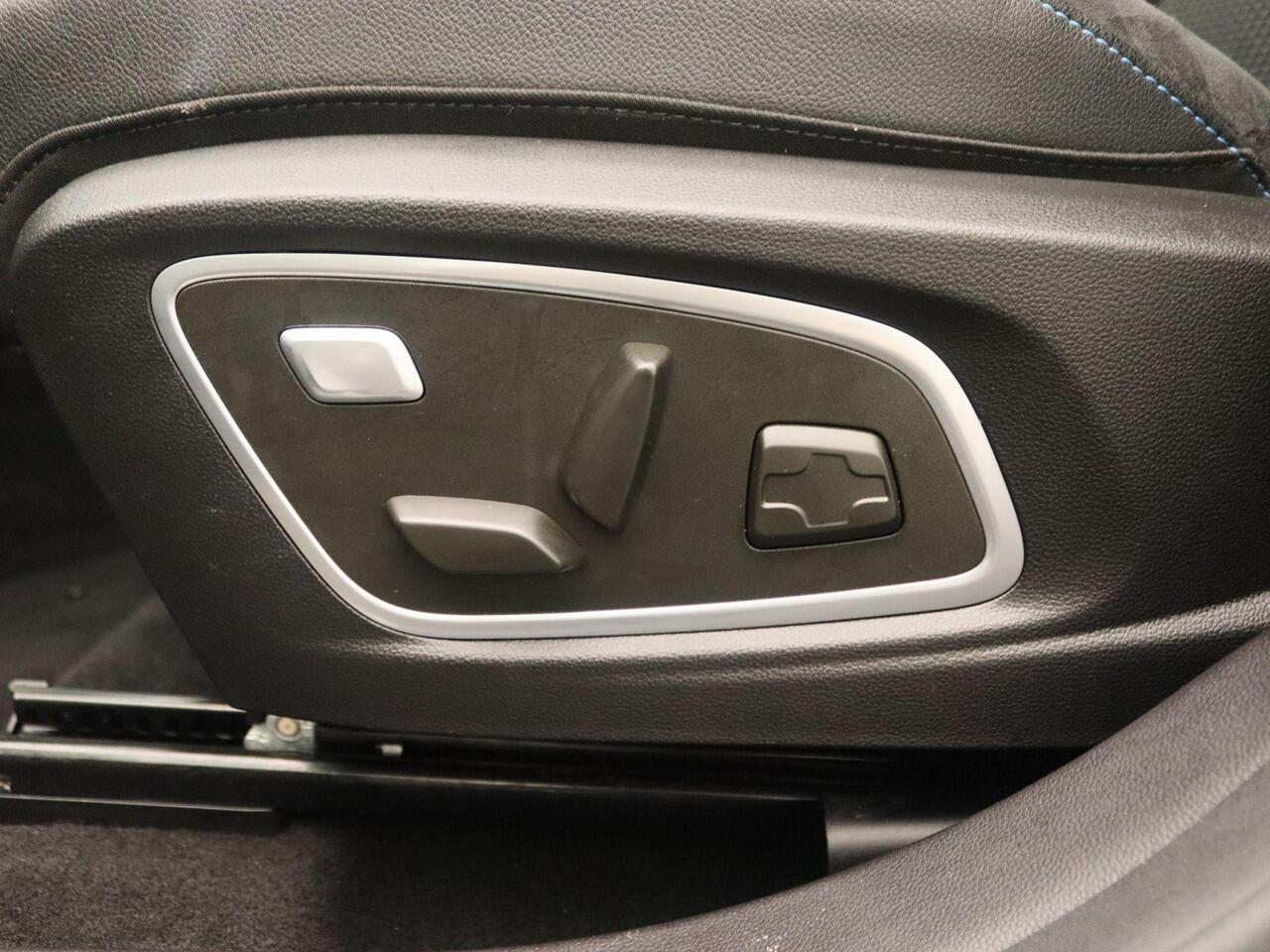 Renault Austral E-Tech full hybrid 200 Iconic esprit Alpine | 12" openR link multimedia Google integrated | Stoel+voorruitverwarming | Elektrische achterklep | Parkeersensoren rondom met 3d around view camera |