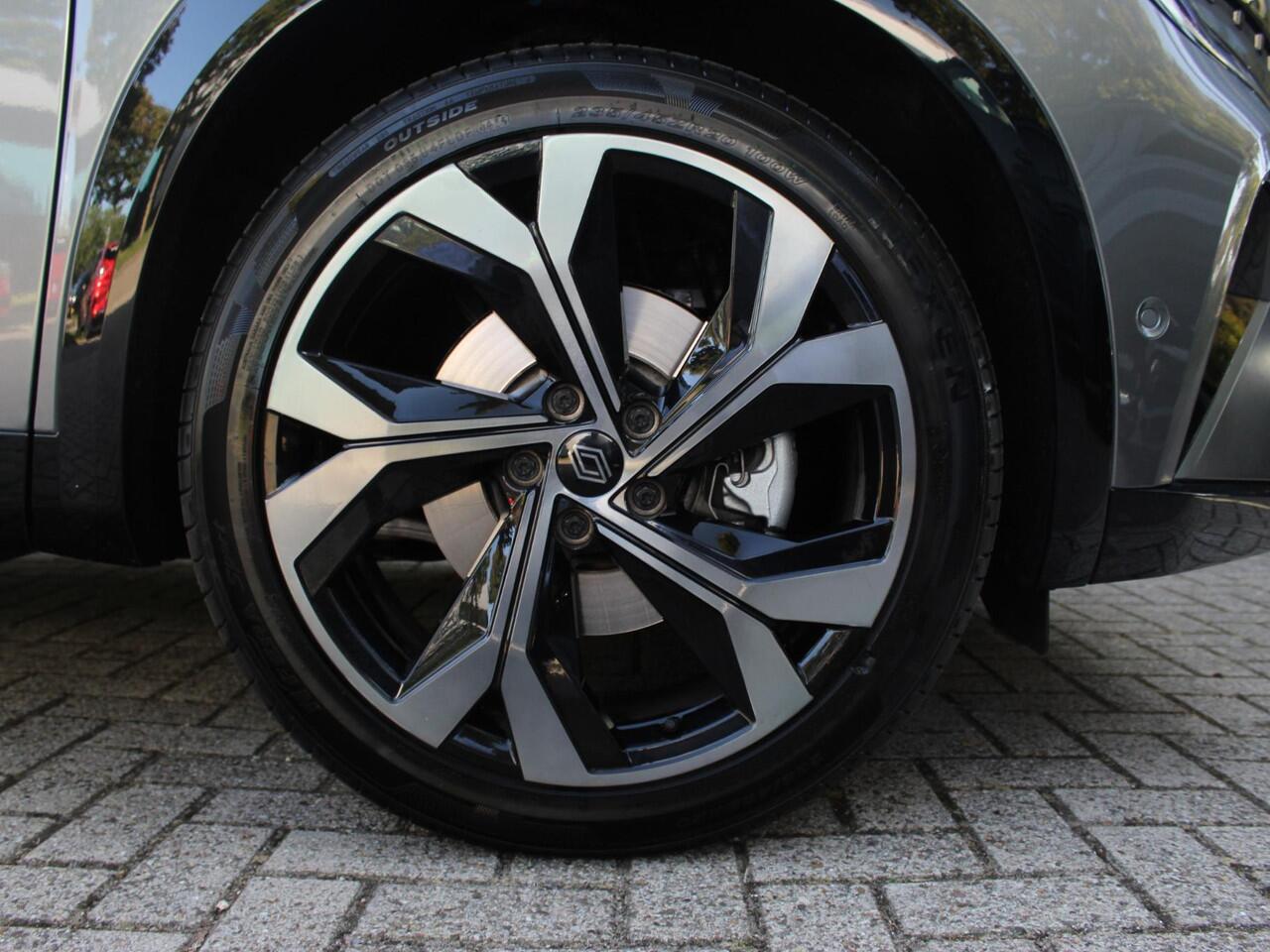 Renault Austral 1.2 E-Tech Full Hybrid 200 techno esprit Alpine / 20.000KM / PACK LOUNGE / PACK SAFETY / NAVI / CAMERA / PACK SOLID / STOELV. / STUURV. / VOORRUITV. / 20'' LMV