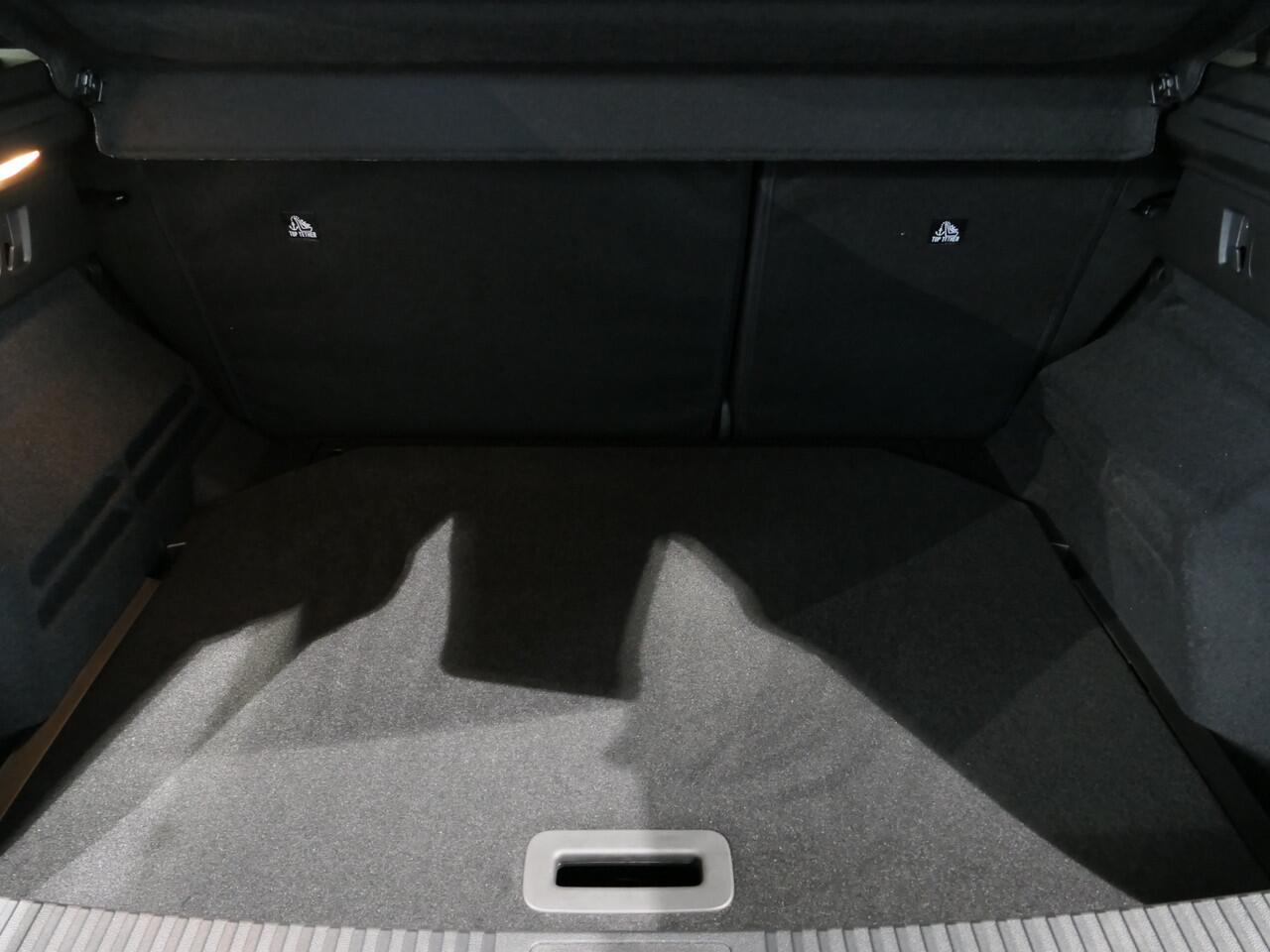 Renault Austral 1.3 mild hybrid 160 X-Tronic techno - Occasion Lease vanaf ¤619 p/m - *NIEUW* - Clima - adaptive cruise - dode hoek - draadloze telefoonlader