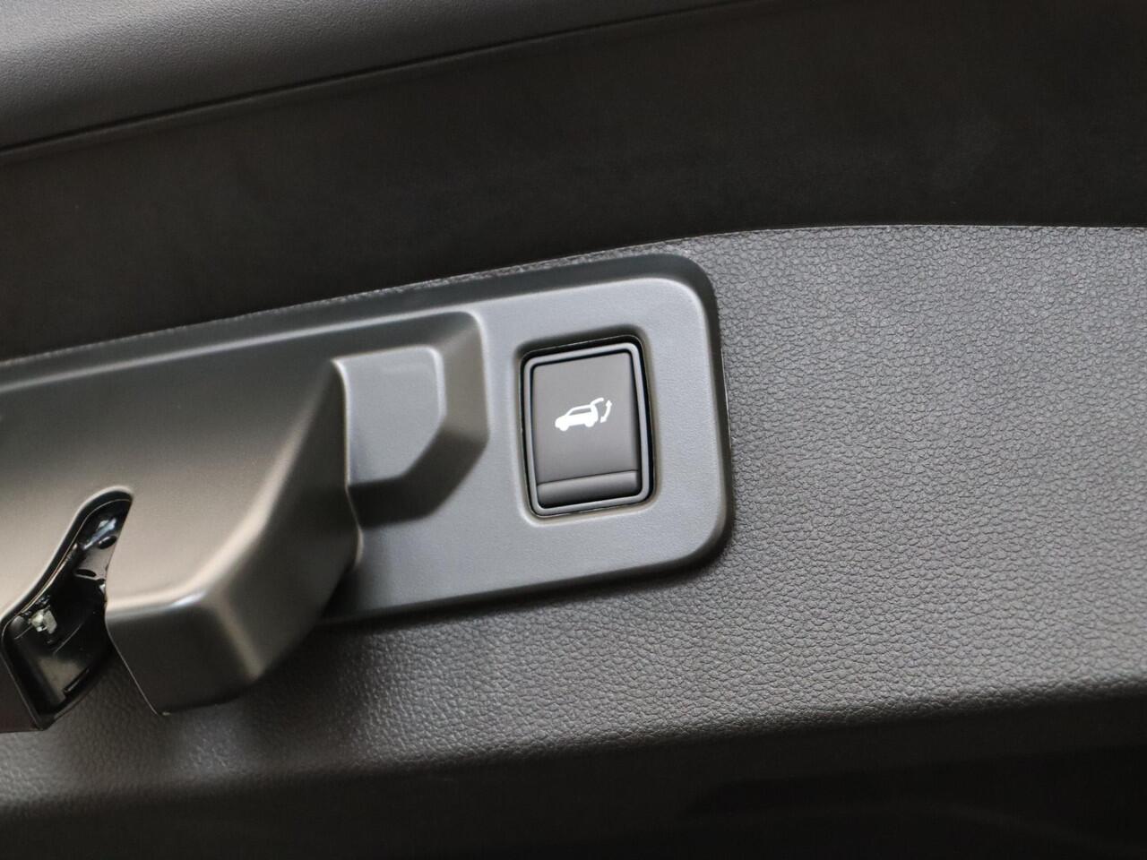 Renault Austral E-Tech full hybrid 200pk iconic esprit Alpine | Panoramisch vast glazen dak | HUD | 4Control |