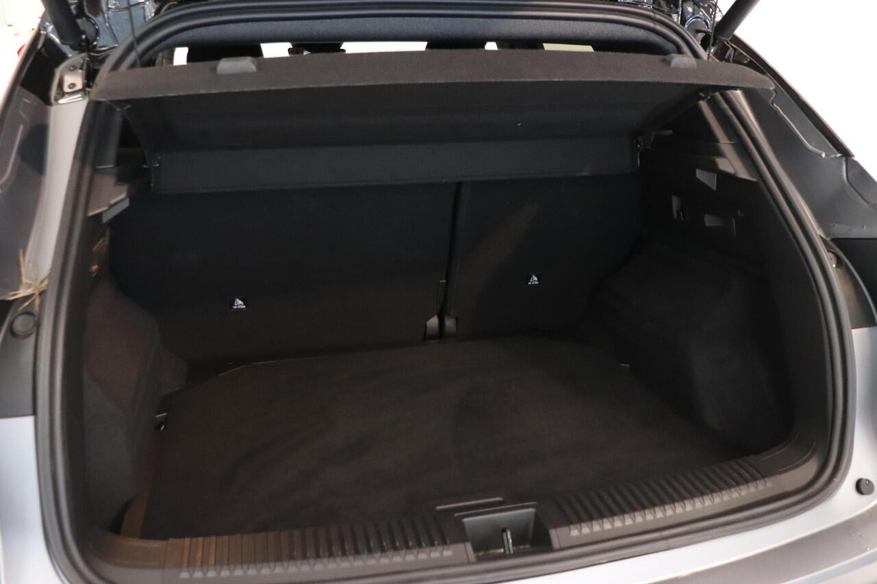 Renault Austral 1.2 E-Tech full hybrid 200 techno esprit Alpine | Camera | Electr. verst. stoelen | LED | voorruitverwarming | Climate control | Adaptieve cruise control |