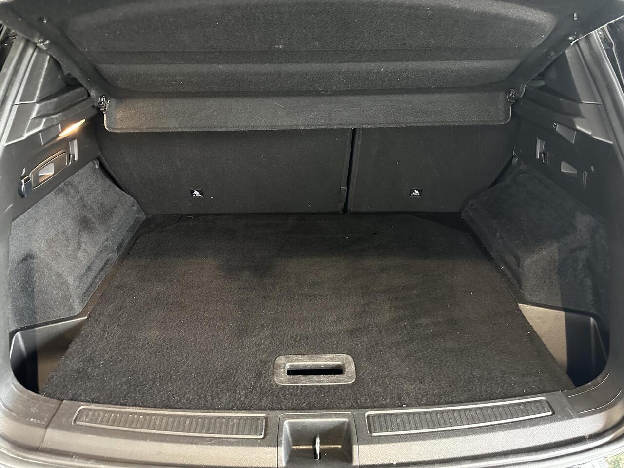 Renault Austral 1.2 E-Tech full hybrid 200 iconic esprit Alpine AUTOMAAT | PANORAMADAK | ELEKTRISCHE ACHTERKLEP | COMPLETE AUTO!