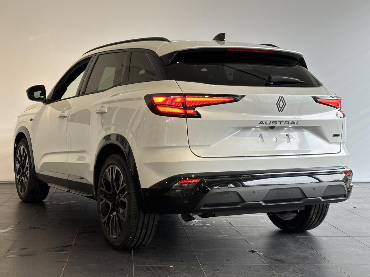 Renault Austral 1.2 E-Tech full hybrid 200 iconic esprit Alpine ADAPTIVE CRUISECONTROL | STOEL-/STUURVERWARMING | ACHTERUITRIJCAMERA | ELEKTRISCHE ACHTERKLEP | Nieuw model