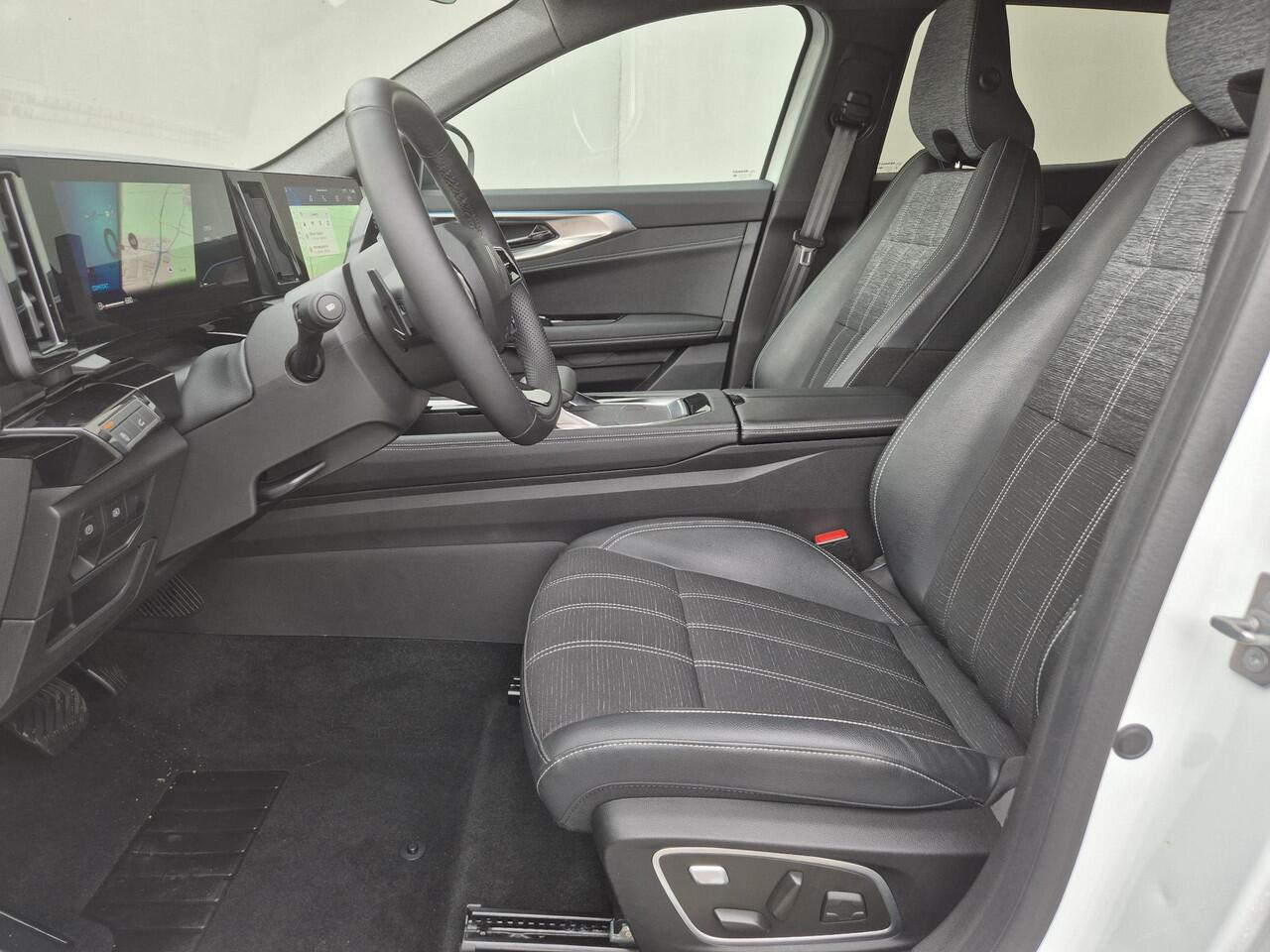 Renault Austral 1.3 mild hybrid 160 X-Tronic techno / Trekgewicht 1800 KG / Stoelverwarming / elektrisch verstelbare stoel / verwarmbaar stuur / verwarmbare voorruit / elektrische achterklep / keyless entry / adaptieve cruise control / LED koplampen / draadloze oplader /