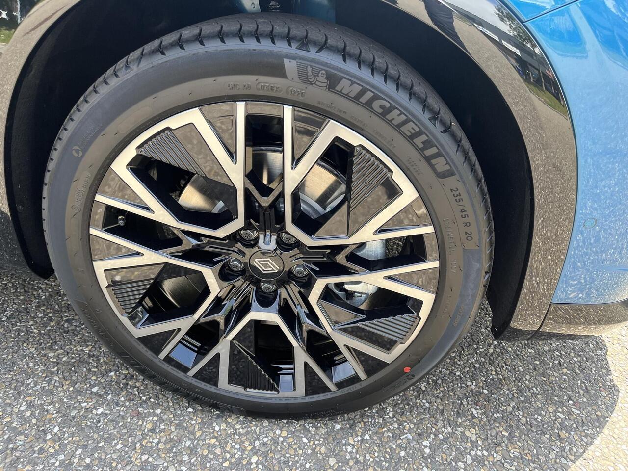 Renault Austral 1.2 E-Tech full hybrid 200 iconic esprit Alpine APPLE CARPLAY ANDROID AUTO / CRUISE CONTROLE / CLIMATE CONTROLE / PARKEERSENSOREN+CAMERA / GOOGLE BUILD IN.