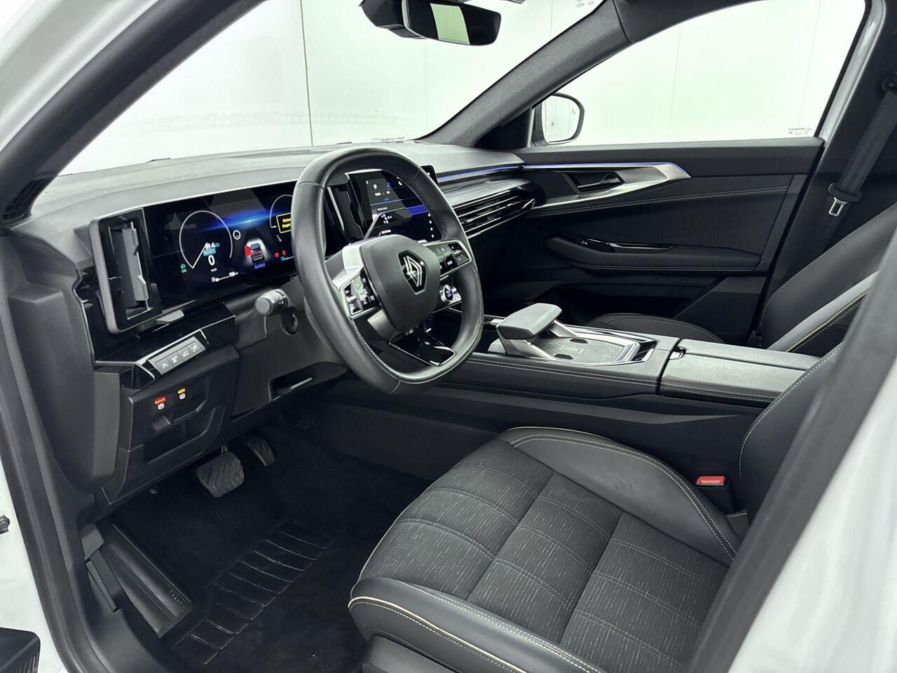 Renault Austral 1.2 E-Tech Full Hybrid Iconic 200PK | Google Navigatie | Adaptieve Cruise Control | 20'' Inch Lichtmetalen Velgen | Apple CarPlay & Android Auto