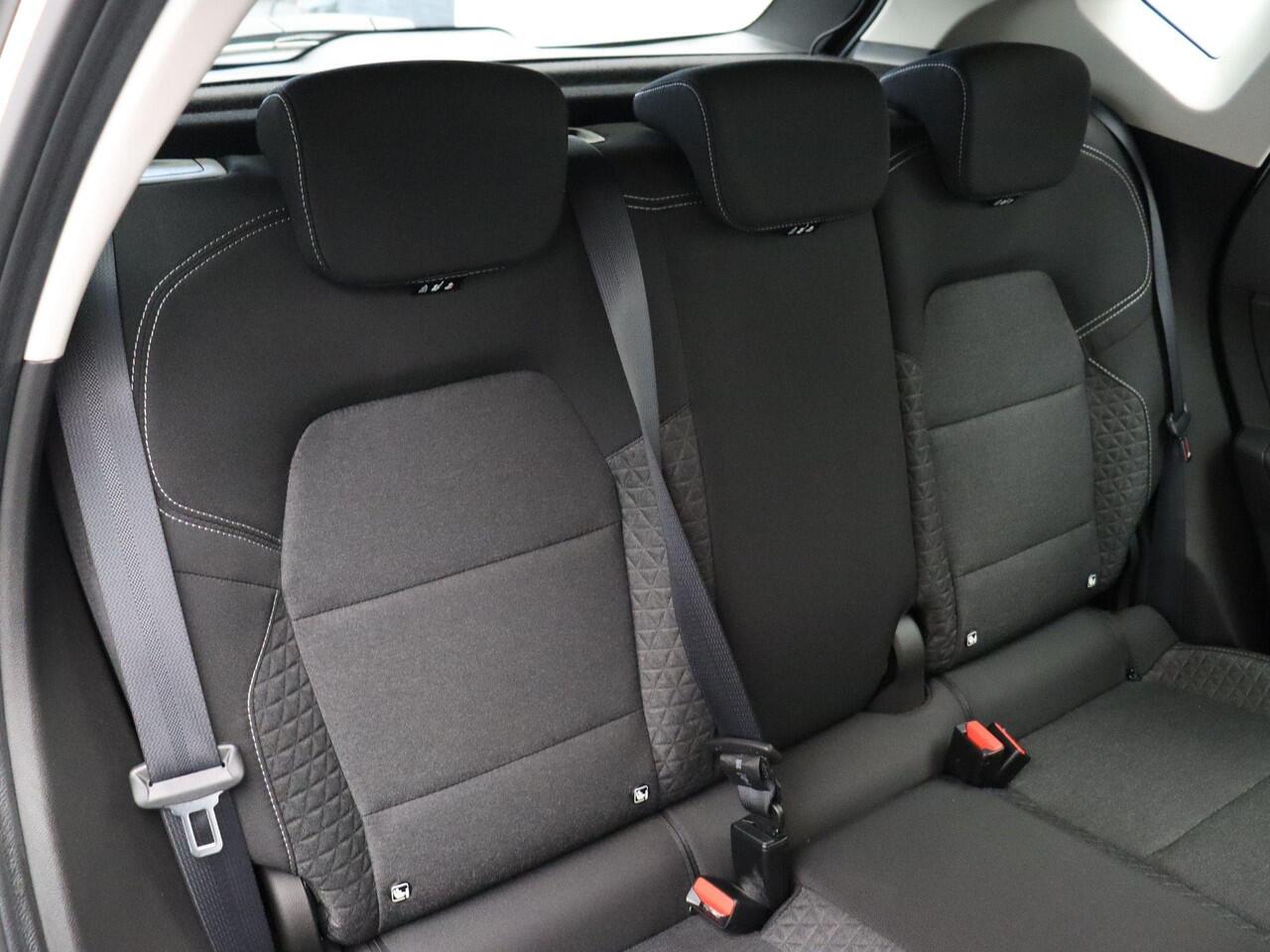 Renault CAPTUR TCe 90pk Evolution | Parkeersensoren achter | Navigatie | Climate Control | Cruise controle | Apple Carplay/Android Auto |