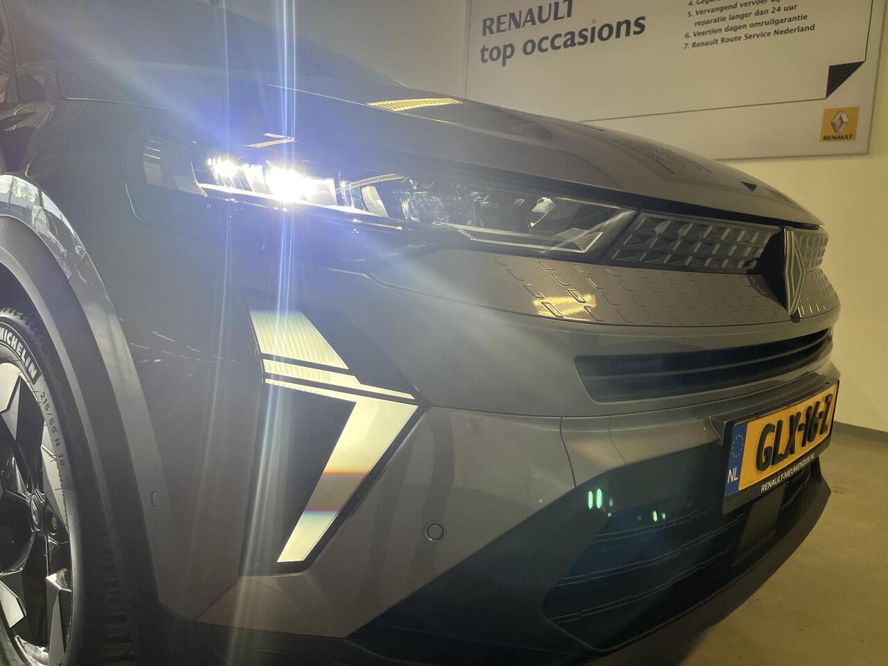 Renault CAPTUR 1.6 E-Tech full hybrid 145 techno / SCHUIF KANTELDAK / NAVIGATIE / GOOGLE ASISTENT / CLIMATE CONTROLE /PARKEERSENSOREN VOOR EN ACHTER+CAMERA.