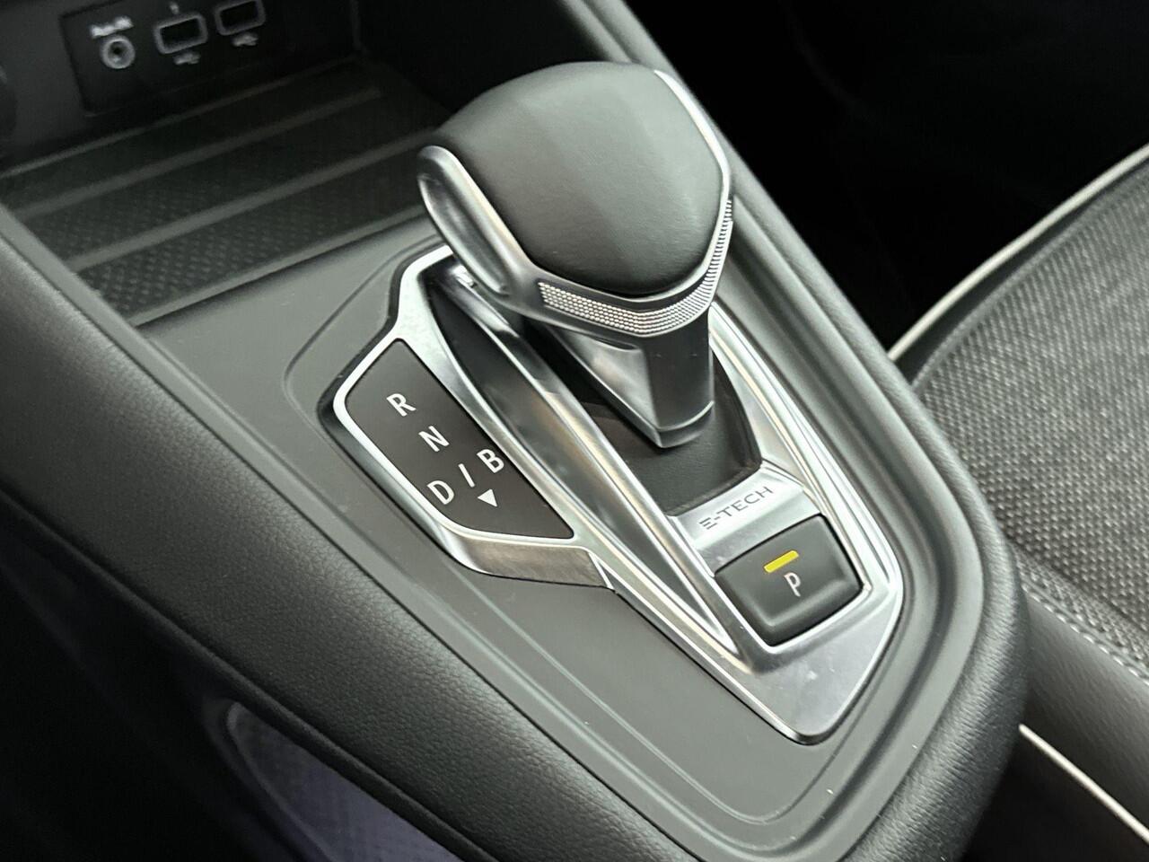 Renault CAPTUR 1.6 E-Tech Plug-in Hybrid Serie Limitée E-TECH 160 | Automaat | Navigatie | 360 Camera | Half-Leder | Keyless Entry & Start | Apple CarPlay & Android Auto