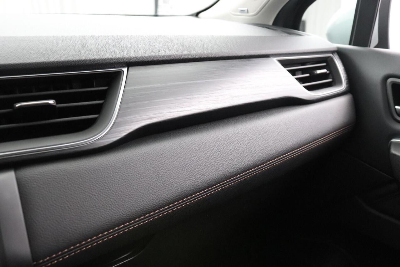 Renault CAPTUR 1.3 mild hybrid 160 iconic | Pack Winter | Pack BOSE | Leder | initiale