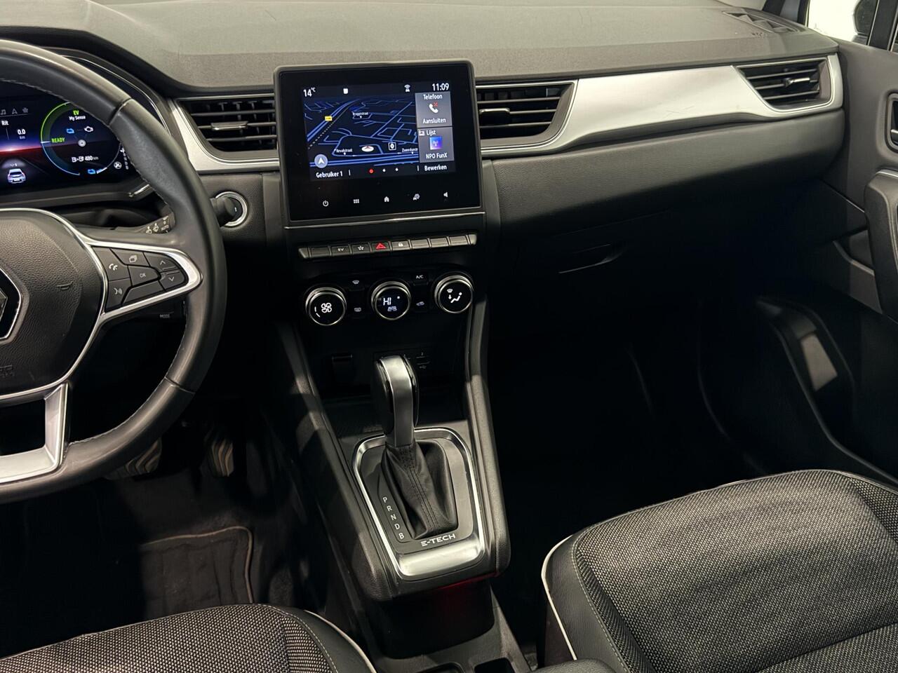 Renault CAPTUR 1.6 E-Tech Plug-in Hybrid 160 Techno | Navigatie | Climate Control | Cruise Control | Lichtmetalen velgen 17" | Parkeersensoren en achteruitrijcamera | Apple Carplay/Android Auto