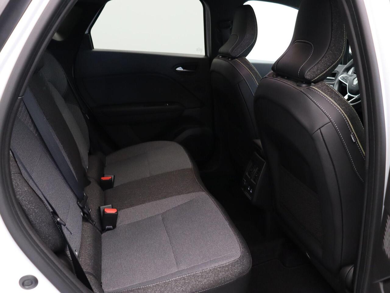 Renault CAPTUR 1.0 TCe 90 techno | Stoel en Stuur verwarming | Achteruitrijcamera | Cruise control |