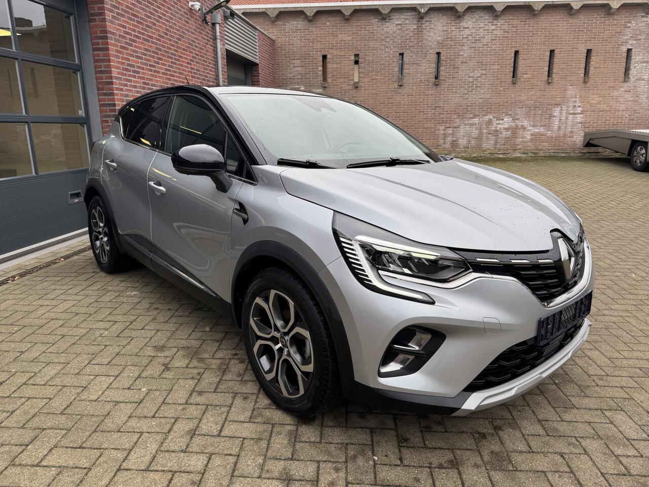Renault CAPTUR 1.3 TCe 130 Intens/ BOSE Audio/18 inch LM velgen/Afneembare trekhaak