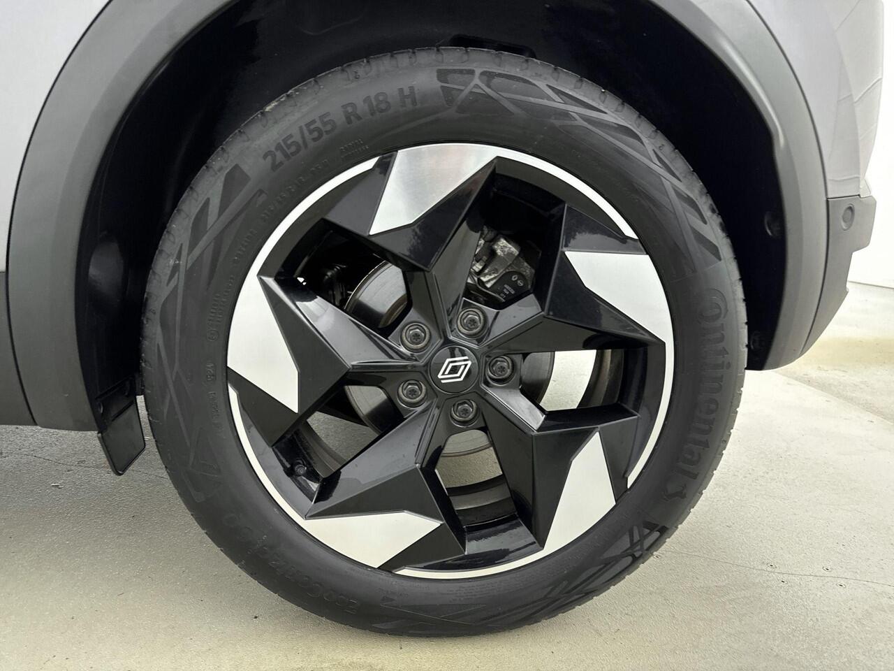 Renault CAPTUR 1.3 mild hybrid 160PK techno | Navigatie | Climate Control | Cruise Control Adaptief | Stoel-en Stuurverwarming | Parkeersensoren met Camera | Privacy Glass | Apple Carplay/Android Auto |