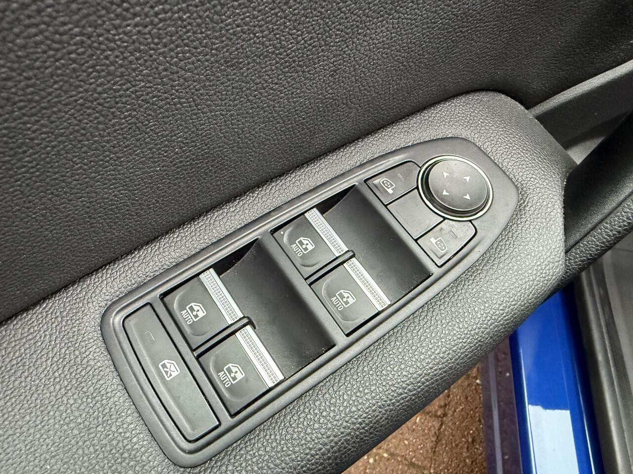 Renault CAPTUR 1.3 TCe 140pk EDC Intens+Camera!!