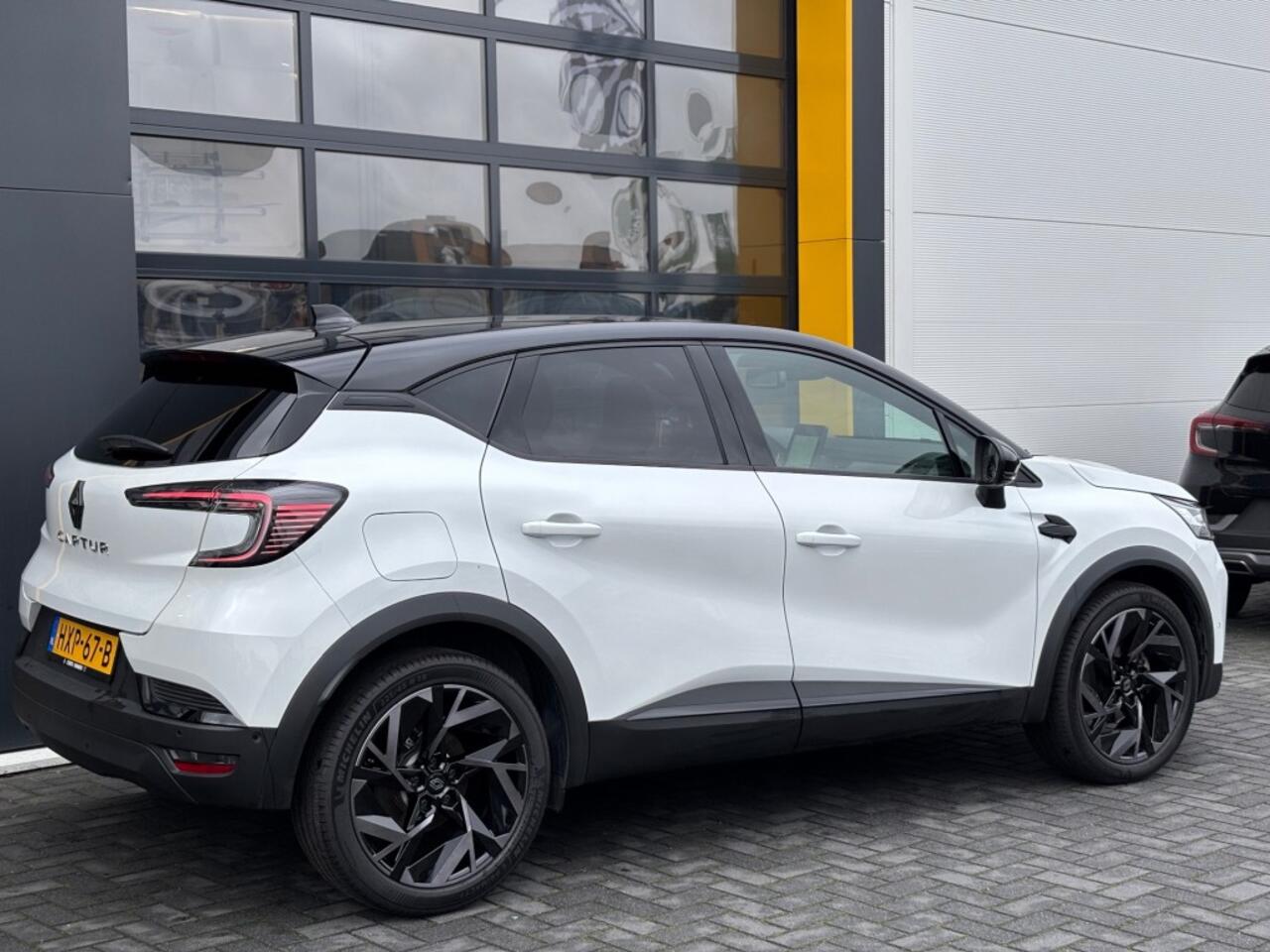 Renault CAPTUR 1.3 Mild Hybrid 160 EDC Automaat Techno Camera