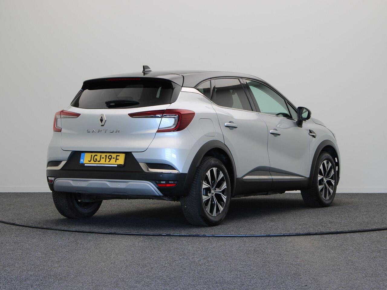 Renault CAPTUR TCe 90pk Techno | Achteruitrijcamera | Parkeersensoren voor en achter | Navigatie | Apple Carplay en Android Auto |