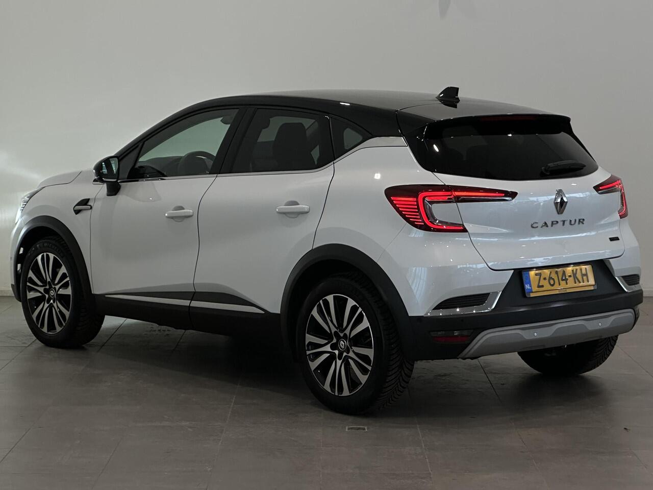Renault CAPTUR 1.6 E-Tech Full Hybrid 145 Iconic | Leder | 360° camera | Stoel- en stuurverwarming | All season banden | 1e eigenaar + dealer onderhouden!