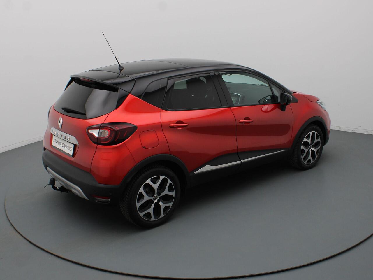 Renault CAPTUR 150pk TCe Version S Camera | Cruise | Navi | Parkeersens. v+a | Trekhaak | Panoramadak
