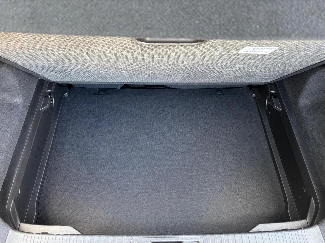 Renault CAPTUR 1.0 TCe 90 techno | Achteruitrijcamera | Navigatie | Climate Control | Cruise Control |