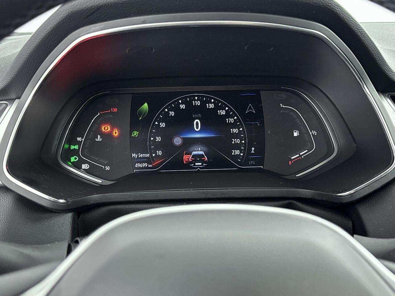 Renault CAPTUR 1.0 TCe 100Pk Bi-Fuel Intens | LPG G3 | Navigatie | Climate Control | Cruise Control | Parkeersensoren Voor & Achter | 360 Camera | Trekhaak | Apple Carplay/Android Auto | Dakrelings |