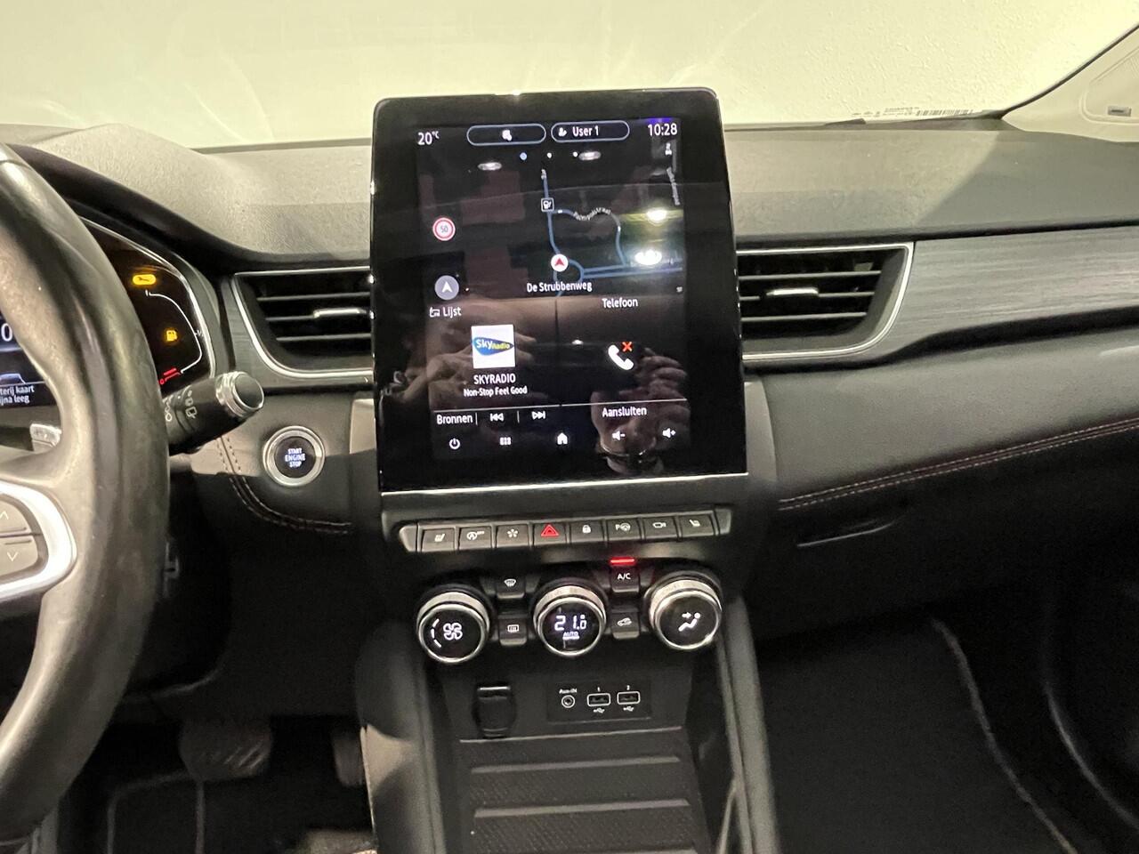 Renault CAPTUR 1.3 TCe 130 Initiale Paris Navigatie | Climate control| Elektrische schuifdak | Camera