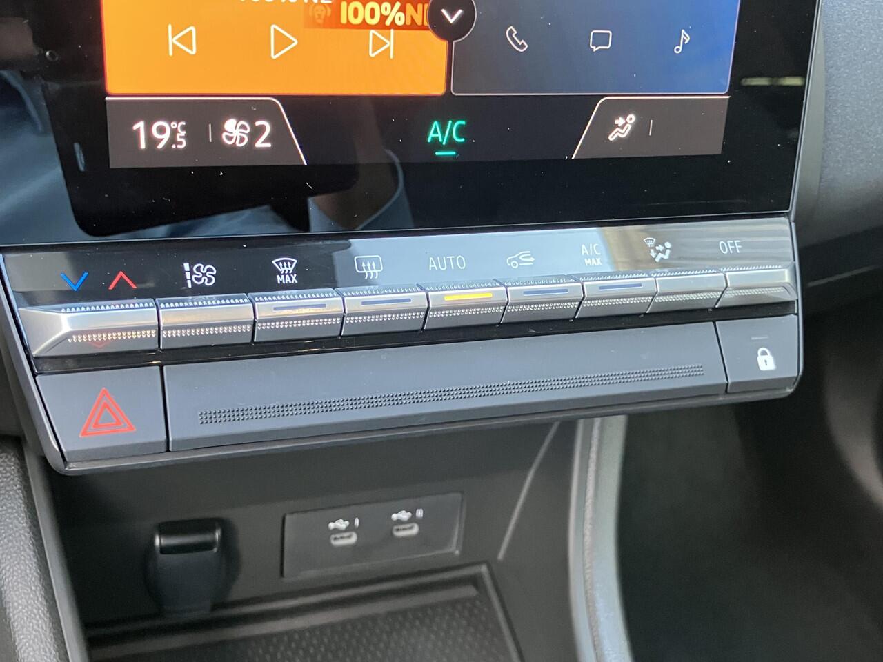 Renault CAPTUR 1.3 160 EDC AUTOMAAT techno * TREKHAAK / FACELIFT *