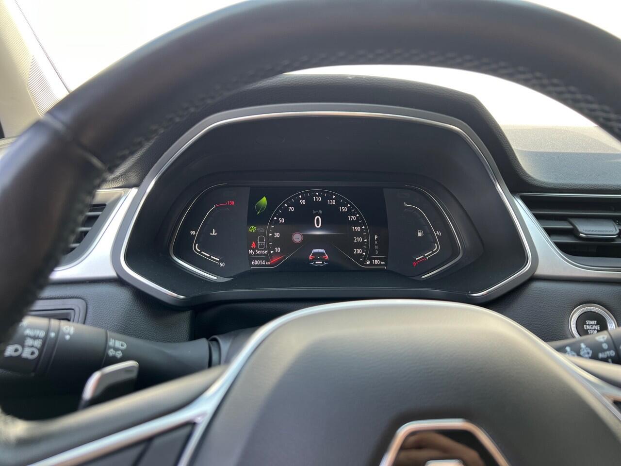 Renault CAPTUR 1.3 TCe INTENS EDC 140 AUTOMAAT / CAMERA / 18 INCH / STOEL EN STUURVERWARMING / TREKHAAK AUTOMAAT / CAMERA / 18 INCH / STOEL EN STUURVERWARMING / TREKHAAK