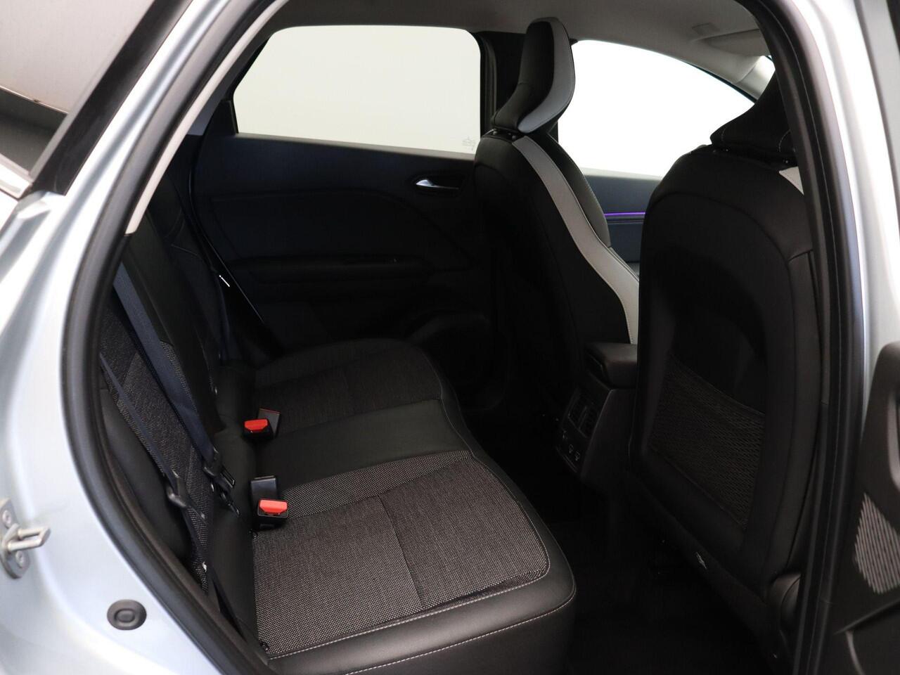 Renault CAPTUR E-Tech Hybrid 145PK Techno | Grootscherm navigatie | Digitaal dashboard | Achteruitrijcamera | Parkeersensoren voor/achter | Camera |