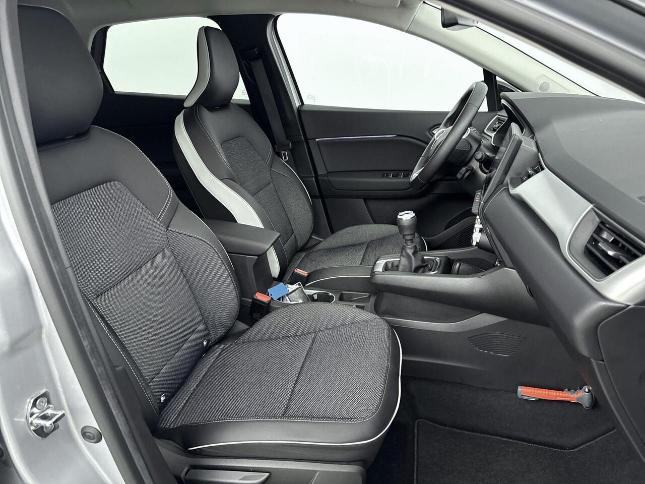 Renault CAPTUR 1.0 TCe 90 Intens | Airco | Achteruitrijcamera | Apple Carplay & Android Auto | Cruise Control | Parkeersensoren Voor en Achter