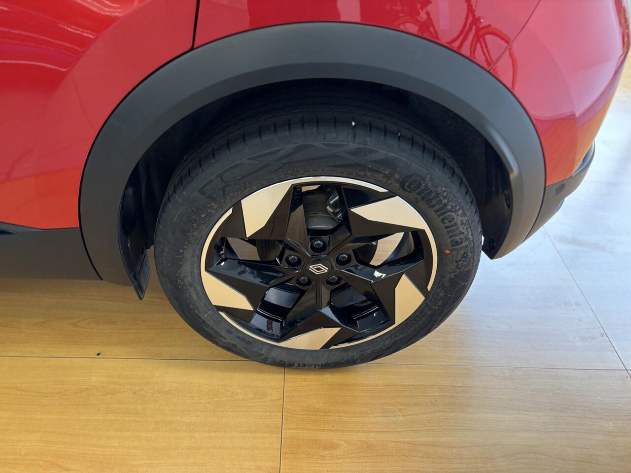 Renault CAPTUR Mild hybrid (bijna) NIEUWSTAAT -Stoel+Stuur verwarm. - Navi - Carplay