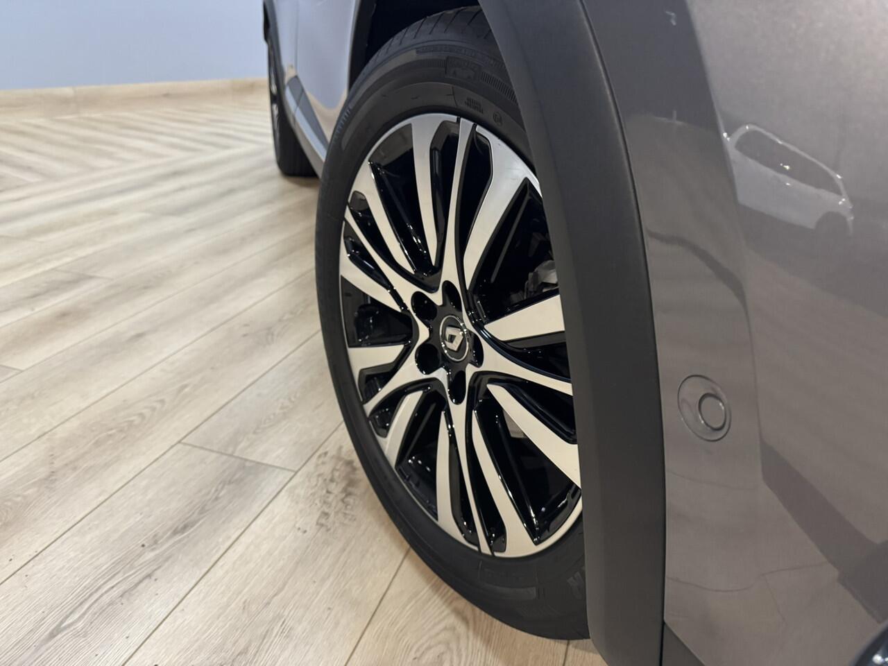 Renault CAPTUR 1.3 TCe 155 Initiale Paris Airco ECC | Adaptive Cruise | Panorama | 360 Camera | Virtual | Leder | Apple Carplay Isofix | NAP