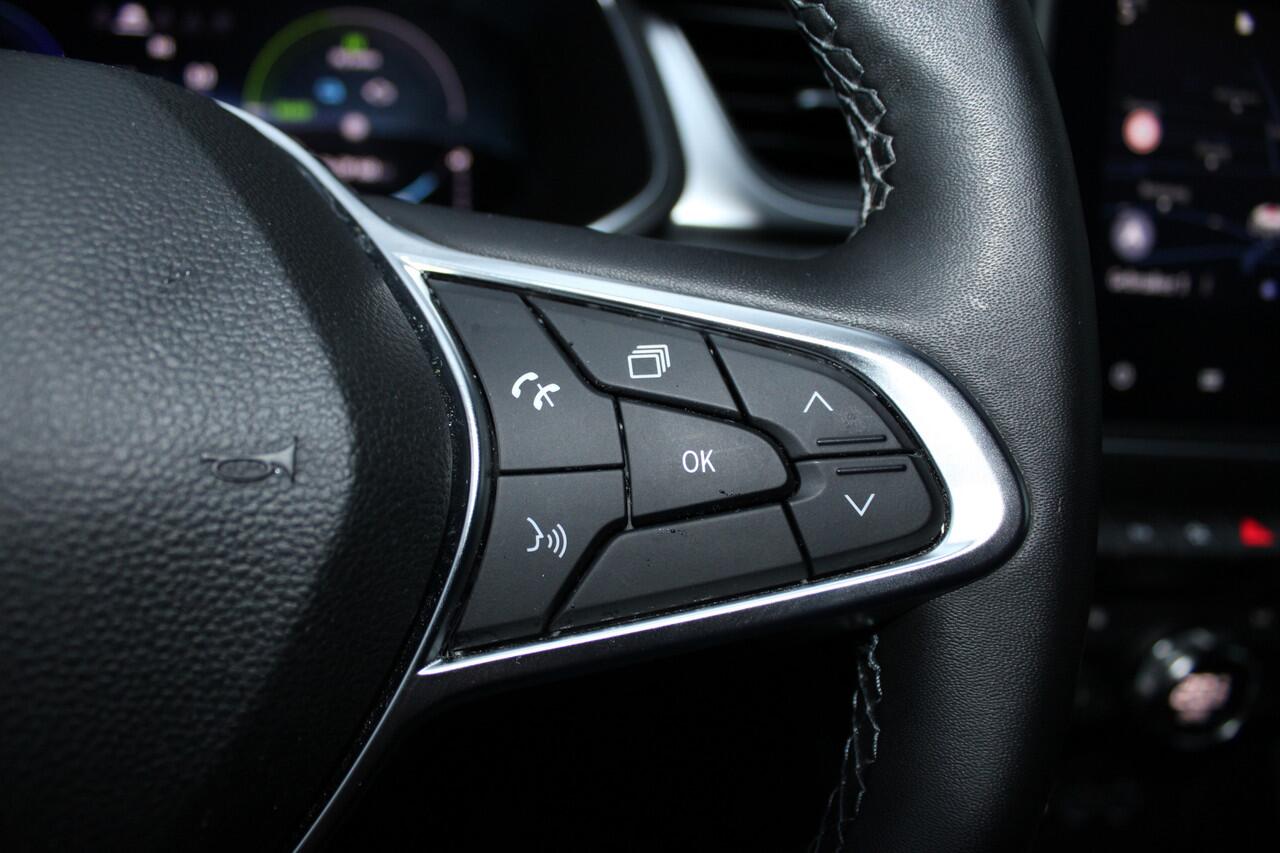 Renault CAPTUR 1.6 E-Tech Plug-in Hybrid 160 Intens | Trekhaak | Navigatie | Camera | Cruise Control | Keyless