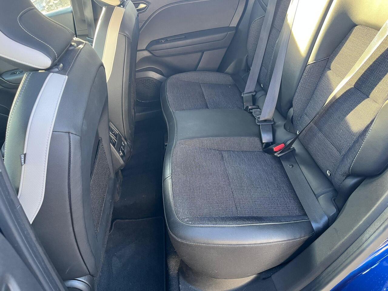 Renault CAPTUR 1.3 TCe 130 Intens cruise control adaptief | stuurwiel verwarmd | trekhaak