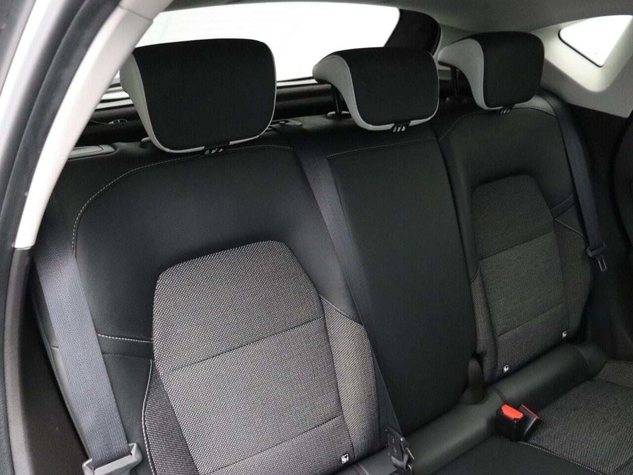 Renault CAPTUR TCe 90pk Techno | Achteruitrijcamera | Navigatie | Parkeersensoren voor/achter |