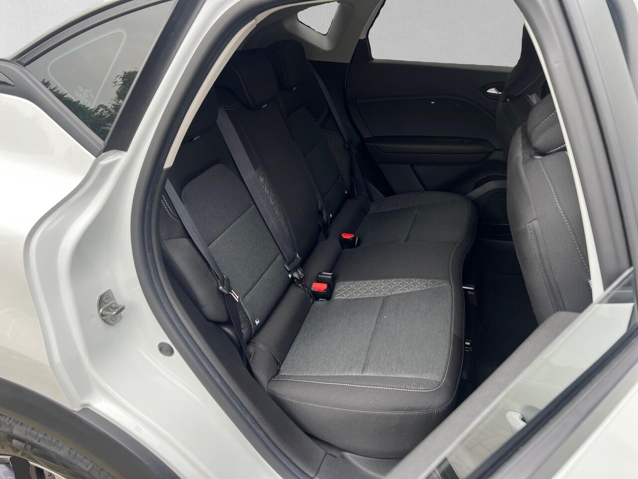 Renault CAPTUR 1.6 E-Tech full hybrid 145 evolution AUTOMAAT / LM VELGEN 17'' / PACK LOOK