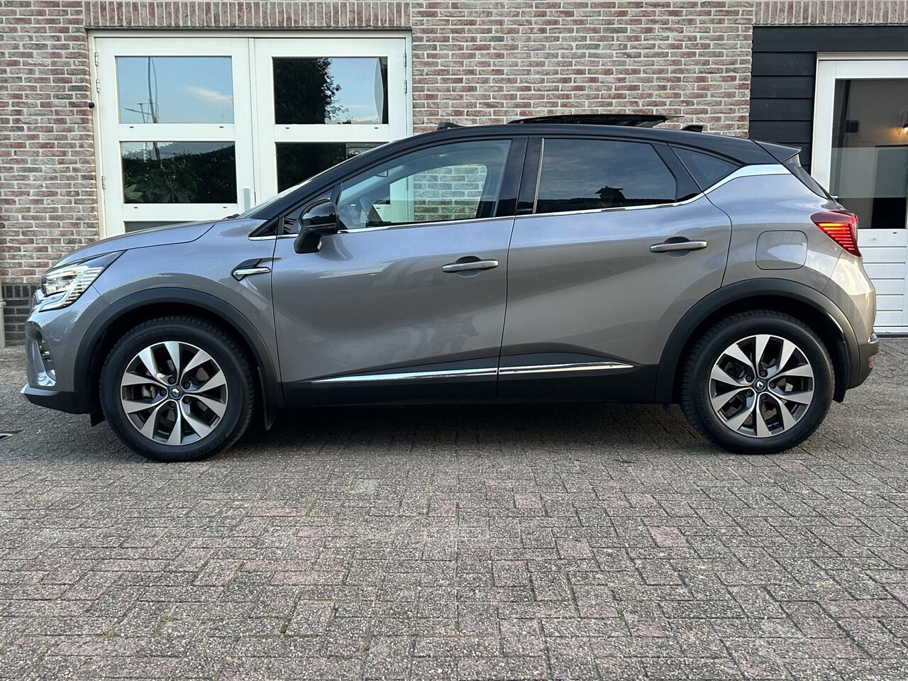 Renault CAPTUR 1.6 E-Tech Plug-in Hybrid 160 Intens Pano Trekhaak Dealer O.H.