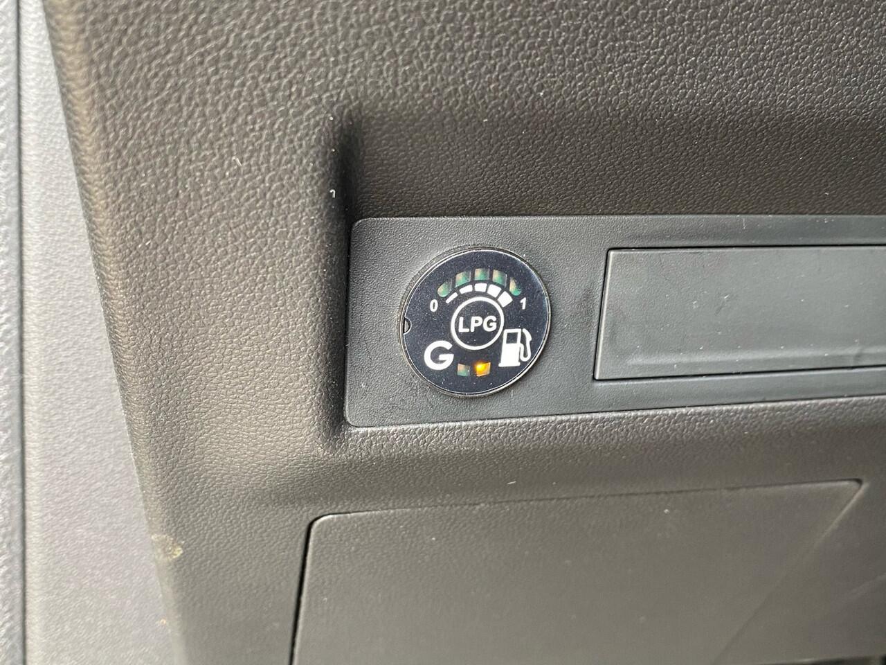 Renault CAPTUR 1.0 TCe 100 Bi-Fuel Gas G-3 Zen | LPG | Cruise Control | Climate Control | Navigatie | PDC | Achteruitrijcamera | RIJKLAARPRIJS INCL 12 MAANDEN GARANTIE EN BEURT