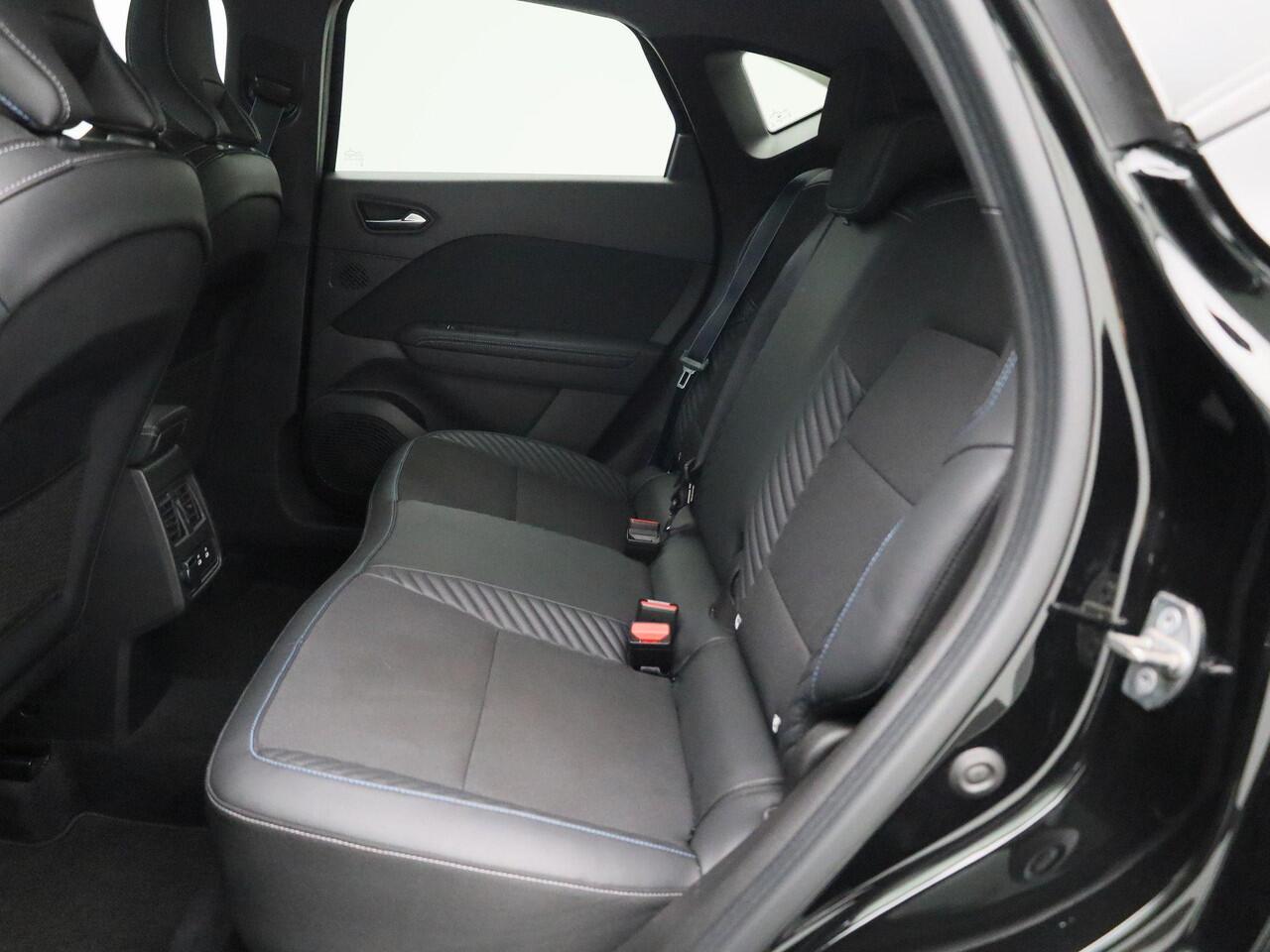 Renault CAPTUR 1.6 E-Tech full hybrid 145 esprit Alpine | Google Navigatie | Apple & Android Carplay | Parkeersensoren Voor & Achter | 360 Camera | Adaptieve Cruise Control | Climate Control | Harman Kardon Geluidsysteem |