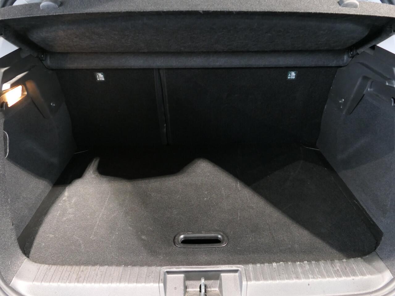 Renault CAPTUR 1.0 TCe 90 Intens - Occasion Lease vanaf ¤454 p/m - *Vraag naar beschikbaarheid!* - Camera - navi - sensor v+a - allseasons