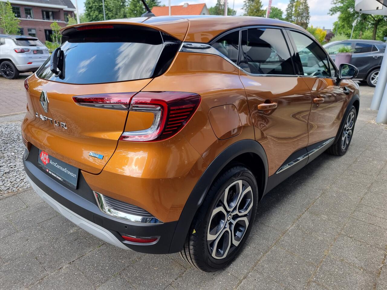 Renault CAPTUR 1.6 E-Tech Plug-in Hybrid 160pk Intens | Leder | Privacy | Zeer mooie staat!