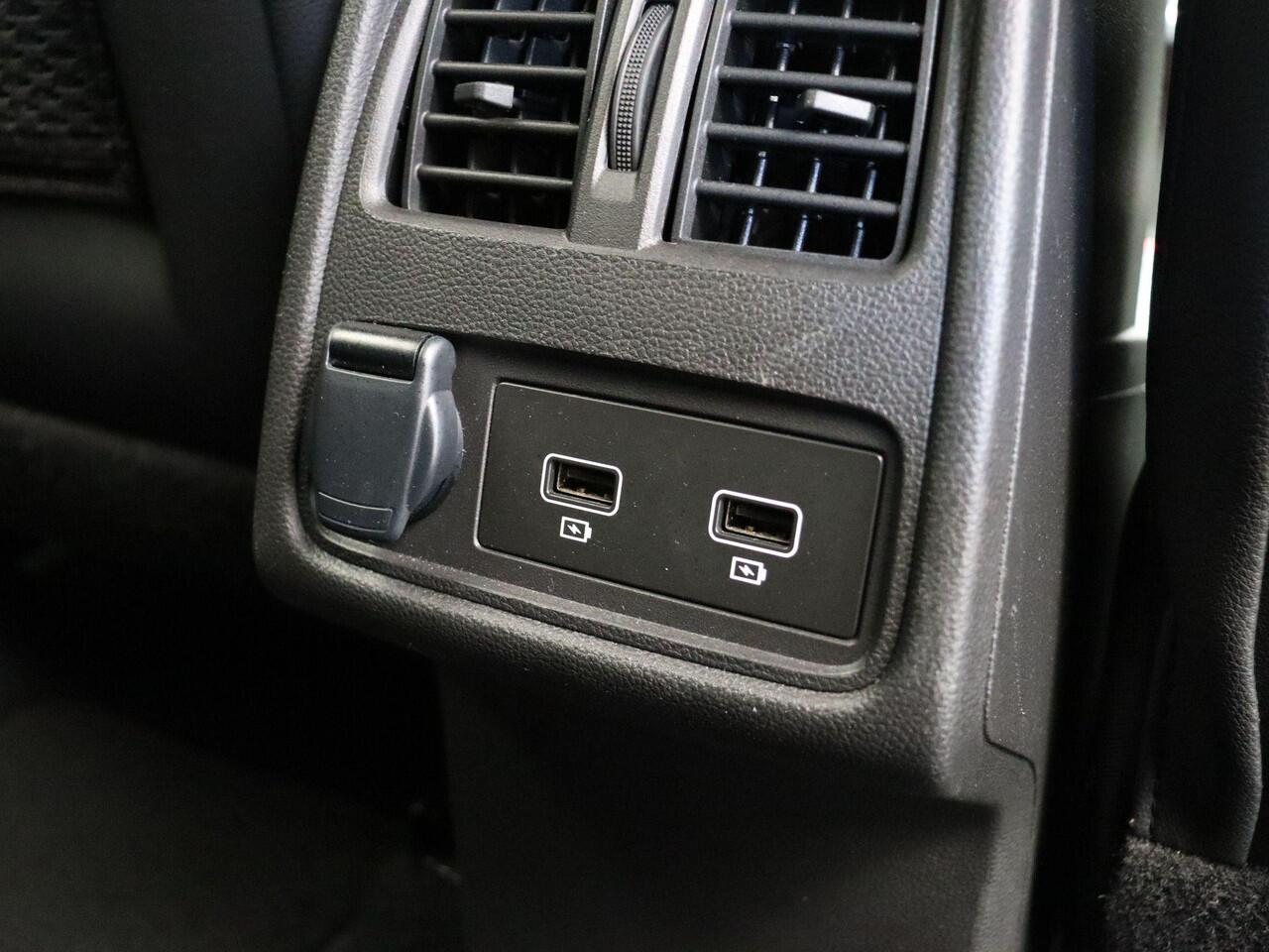 Renault CAPTUR E-Tech full hybrid 145pk Techno | Achteruitrijcamera | Apple Carplay | Android Auto | Groot Scherm |