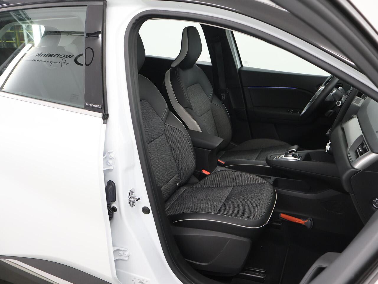 Renault CAPTUR 1.6 E-Tech Plug-in Hybrid 160 Intens | Trekhaak | Navigatie | Parkeercamera | Climate Control | Keyless Entry/Go | Apple Carplay/Android Auto |