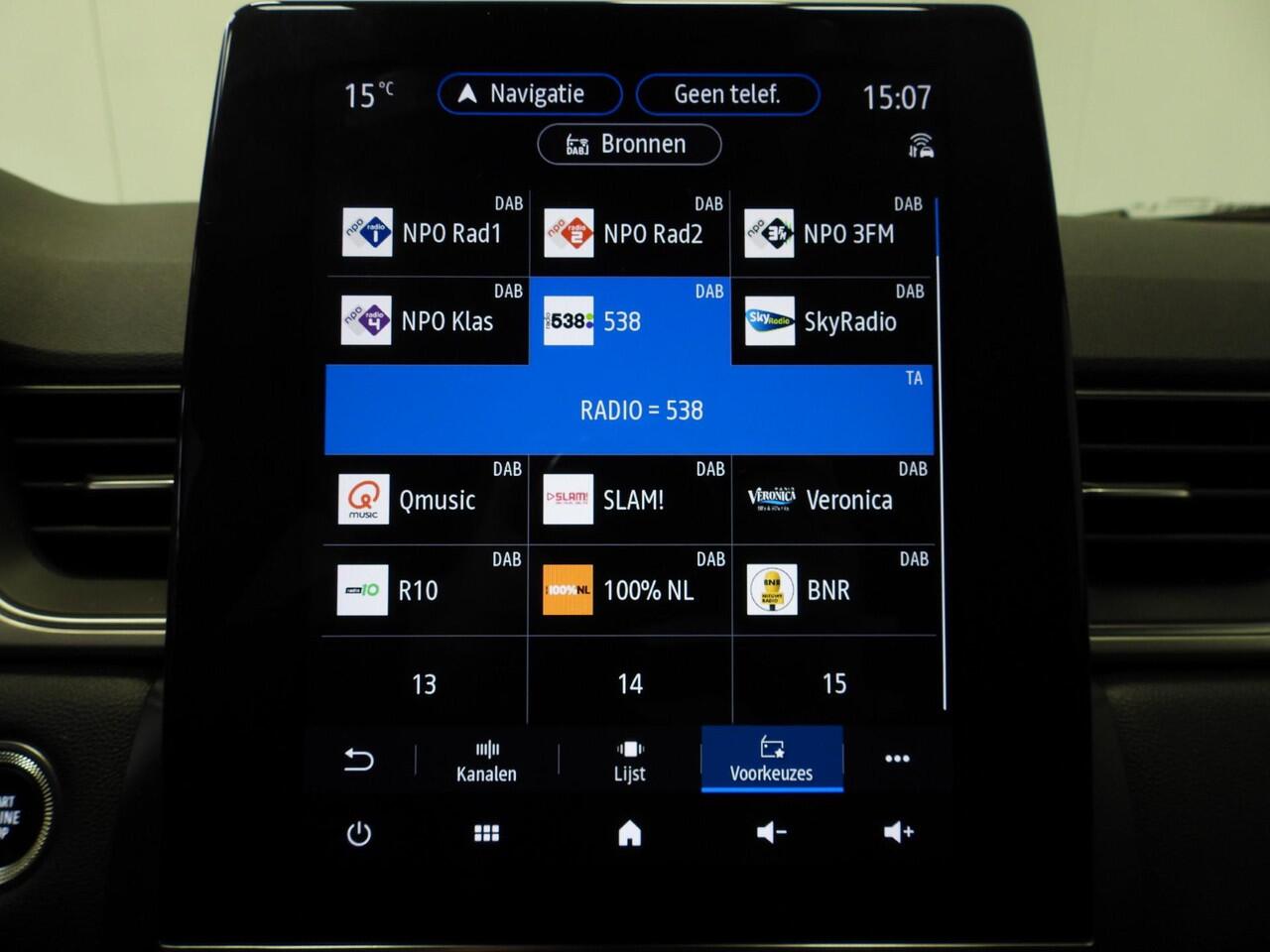 Renault CAPTUR 1.3 TCe 140PK Intens NAVI/CAMERA/TREKHAAK/18"LMV!