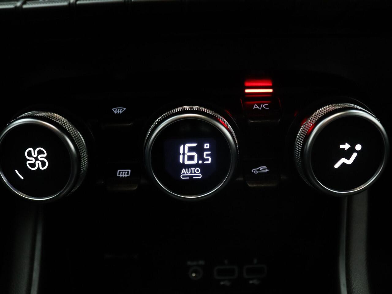 Renault CAPTUR 1.0 TCe 90 Intens Cruise | Climate | Navi | Parkeersens. achter