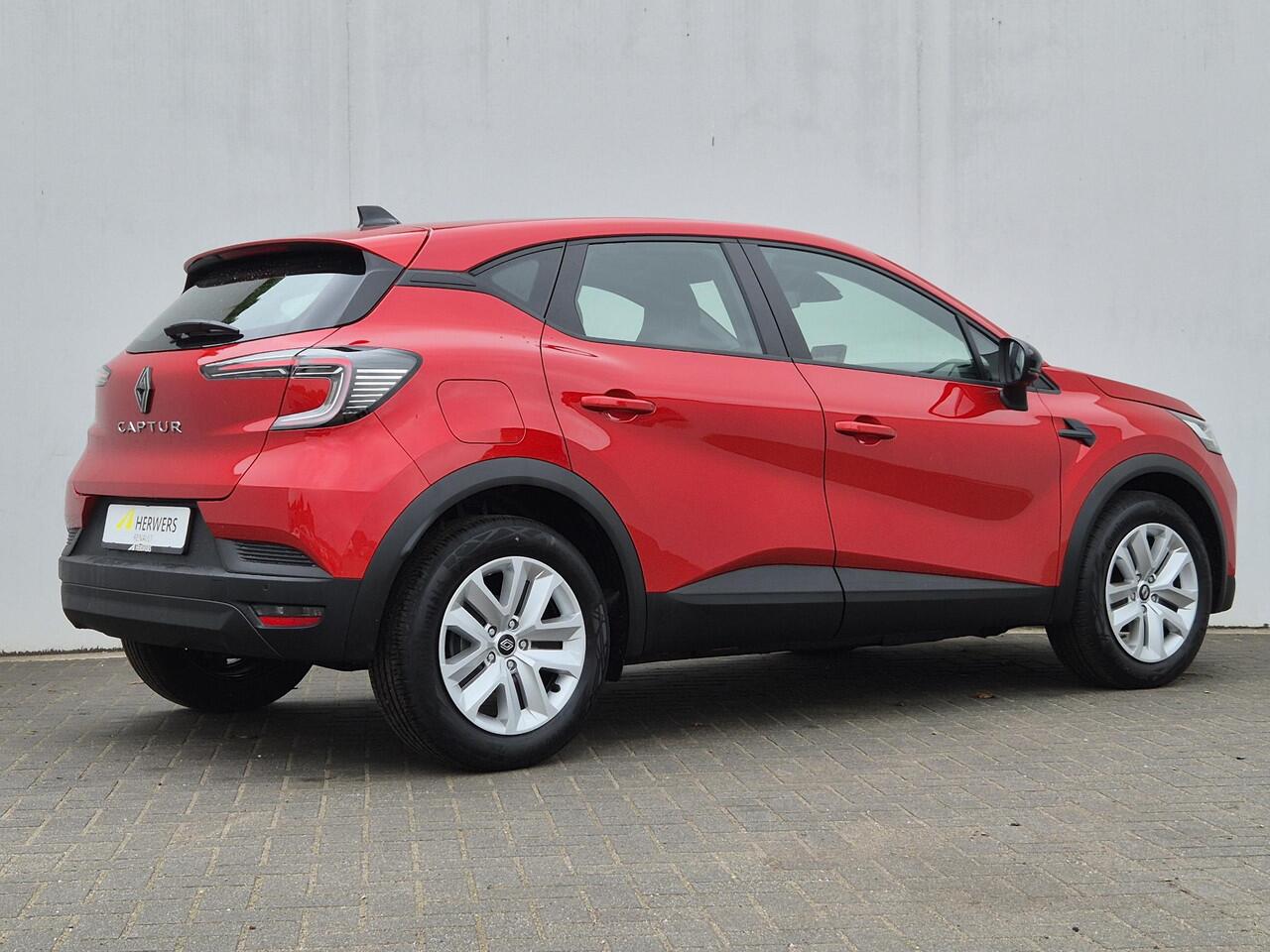 Renault CAPTUR 1.3 mild hybrid 160 Evolution Automaat / Achteruitrijcamera / Stoelverwarming / Apple Carplay & Android Auto / Cruise control / Climate control / Parkeersensoren /