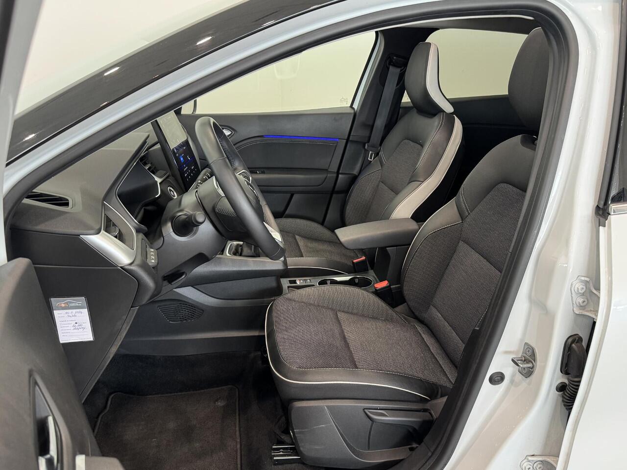 Renault CAPTUR 1.0 TCe 90 Techno | BOSE | Panoramadak | Stoel- en stuurverwarming | Dodehoek Detectie | Lichtmetalen velgen 18" | Adaptieve Cruise Control