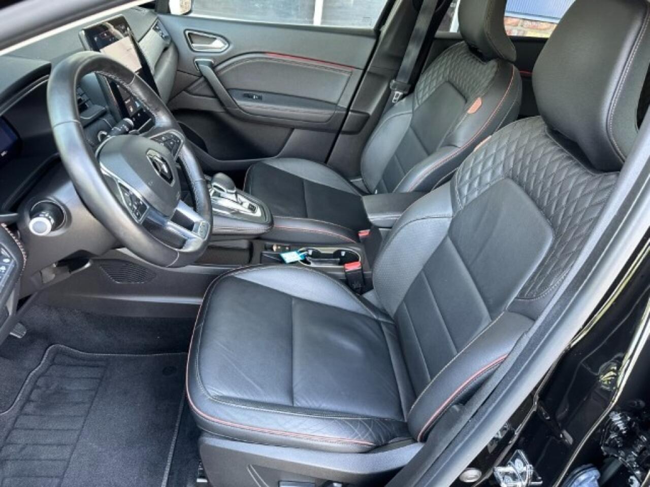 Renault CAPTUR 1.3 TCE INIT. PARIS. LEER. 360 CAMERA. TREKHAAK. ALL.IN.